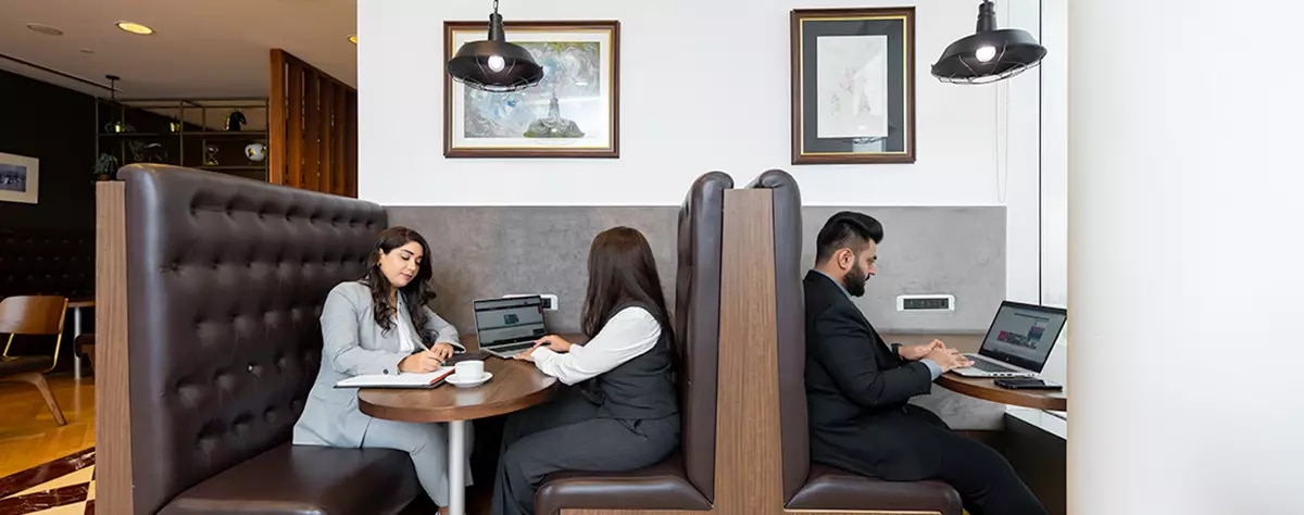 /media/36231/office-break-out-dubai-1.jpg