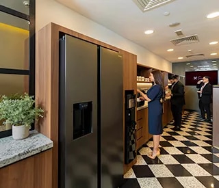 20240321-dubai-emirates-towers_kitchen-lm.jpg