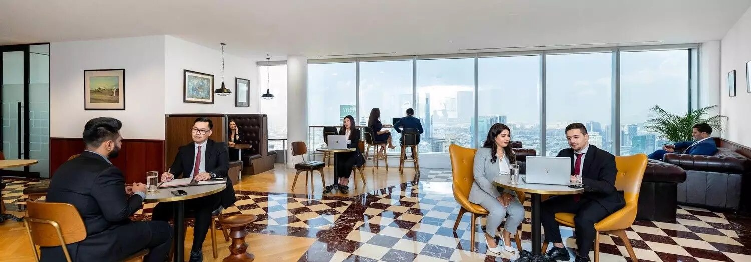 /media/43627/uae_main_slide_side_hustle_dt_20260616_nm.jpg